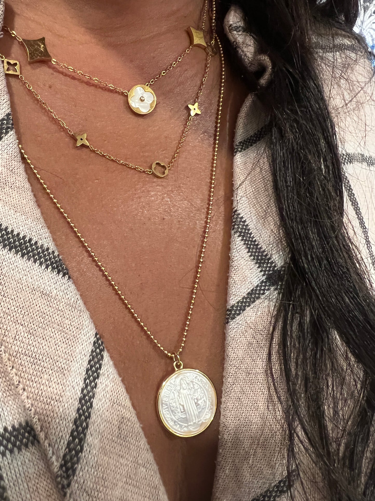 18k Gold Flower Necklaces
